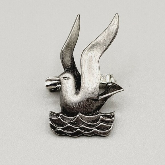Seagull Sea Bird Wings Up on Waves Water Brooch Pewter Silver Tone Pin - Picture 1 of 4